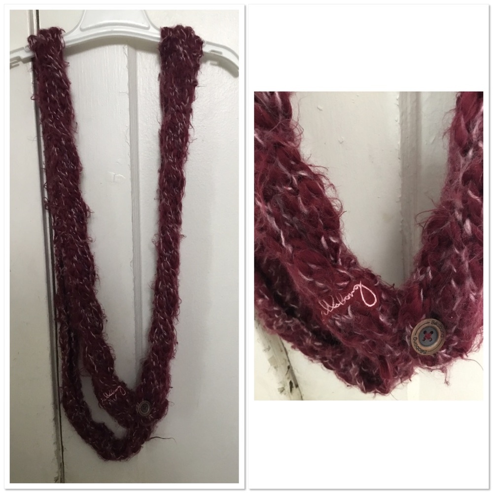 Billabong burgundy circle scarf 🧣